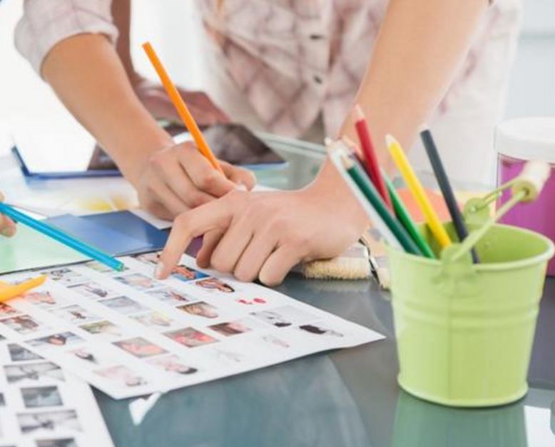 hallmark_mktg's tweet photo. Do's and don'ts of Twitter images. https://t.co/cRafSgUMBj https://t.co/HJ8xW9maxu