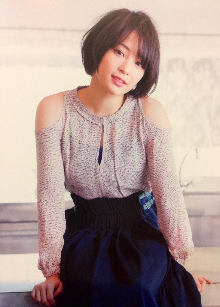 ngy81EdYI2Ks5RK's tweet photo. [拡散希望]
広瀬すずvs新川優愛
どっちが可愛い？？
広瀬すずRT!!
新川優愛いいね!!
ご協力お願いします！！ https://t.co/yWhMn0uoQI