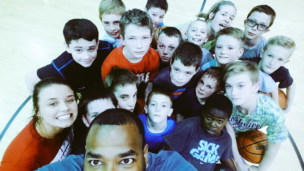 MastrTheBasics's tweet image. The 🏀crew..#MTB #masterthebasics #sundayfunday