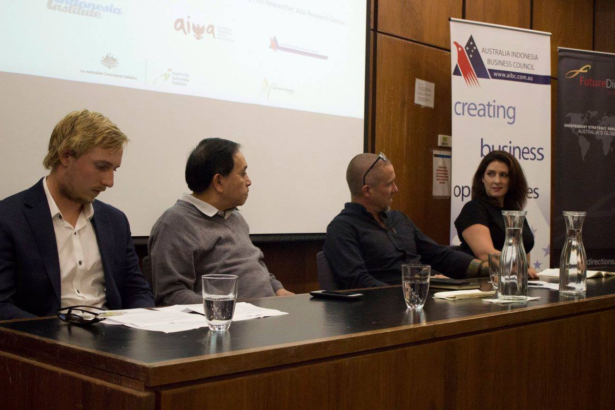 FDI_org's tweet photo. FDI was pleased to be part of the Jakarta Elections Panel Discussion held last week in Perth. Thanks to @AIYA_WA @IndoInst and AIBC WA. https://t.co/FwLPNkY34a