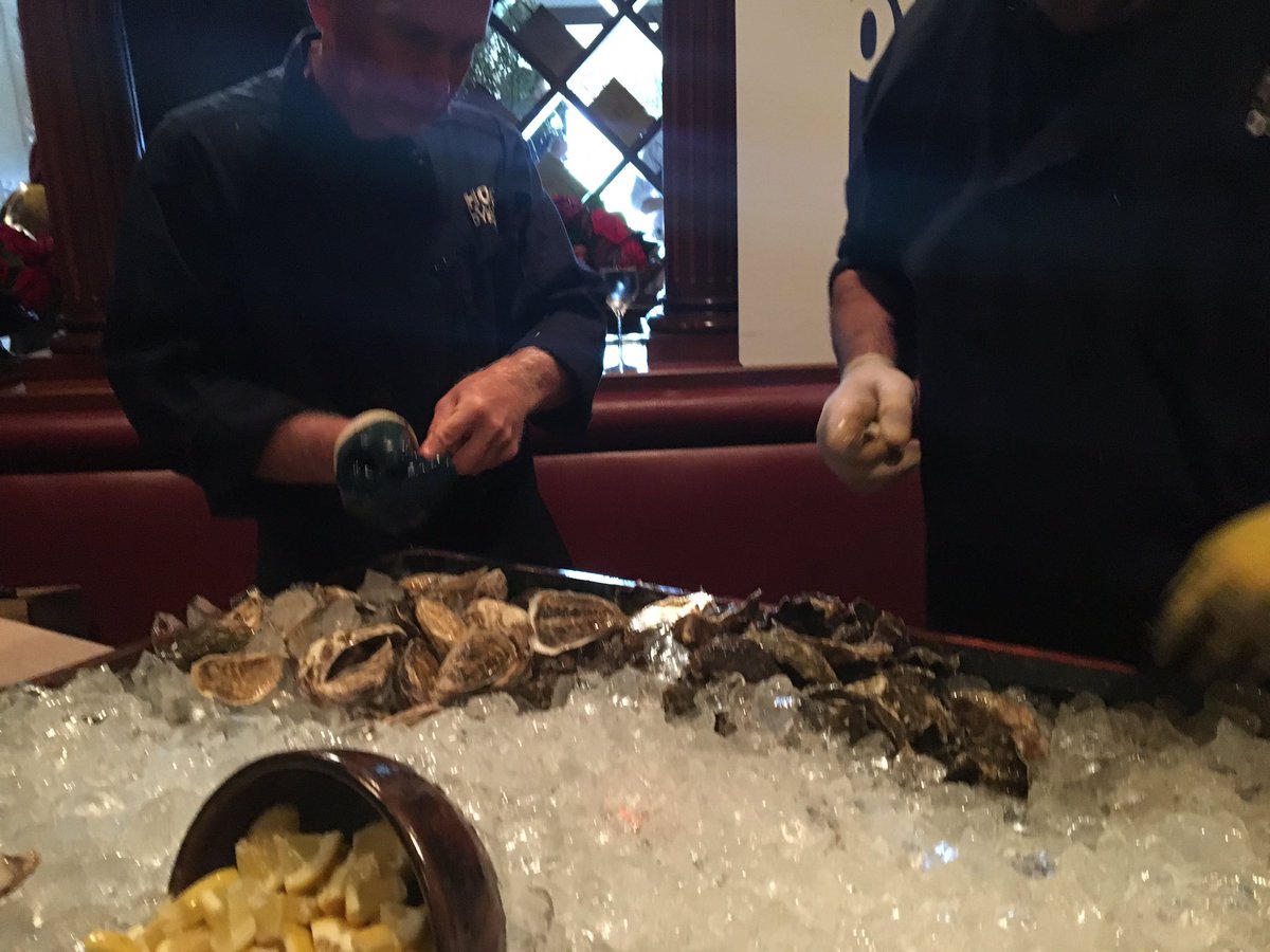 Dawny_Gal's tweet photo. What a great week at Gourmet Fest!!! #gourmetfest2017 #relaisandchâteaux #carmelbythesea #laplayahotel #champagnepommery #foodandwine https://t.co/Cl1IXjNCPr