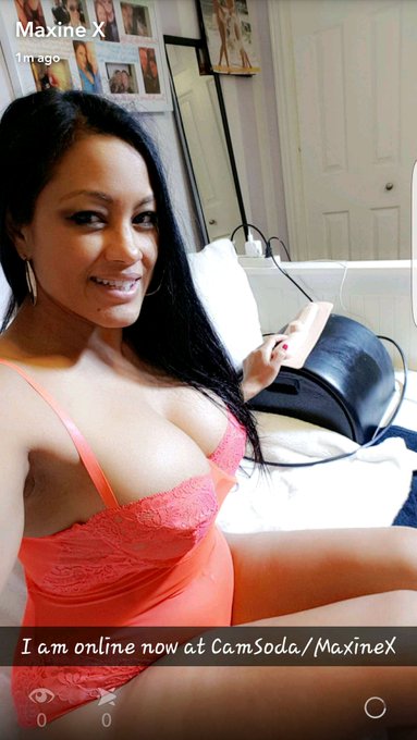 I am online now at CamSoda/MaxineX https://t.co/mYxTmaTnvS<a href="/tag/adultstore"class="tags"><span>#adultstore</span></a>