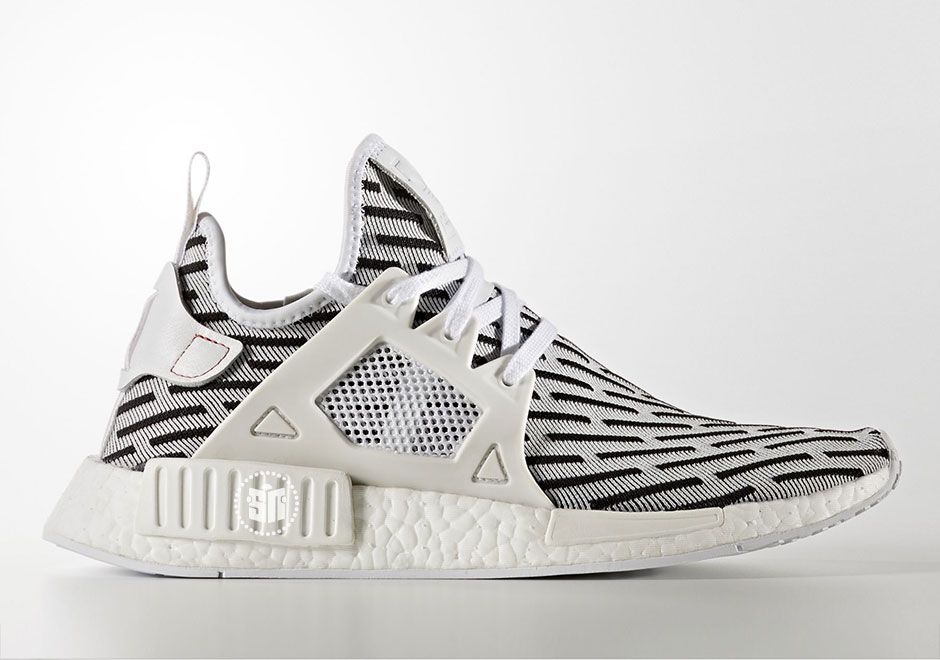 SneakerNews's tweet photo. The perfect alternative to the Zebra Yeezys https://t.co/Fq4Bu6lSyu https://t.co/zIctC2ggj8
