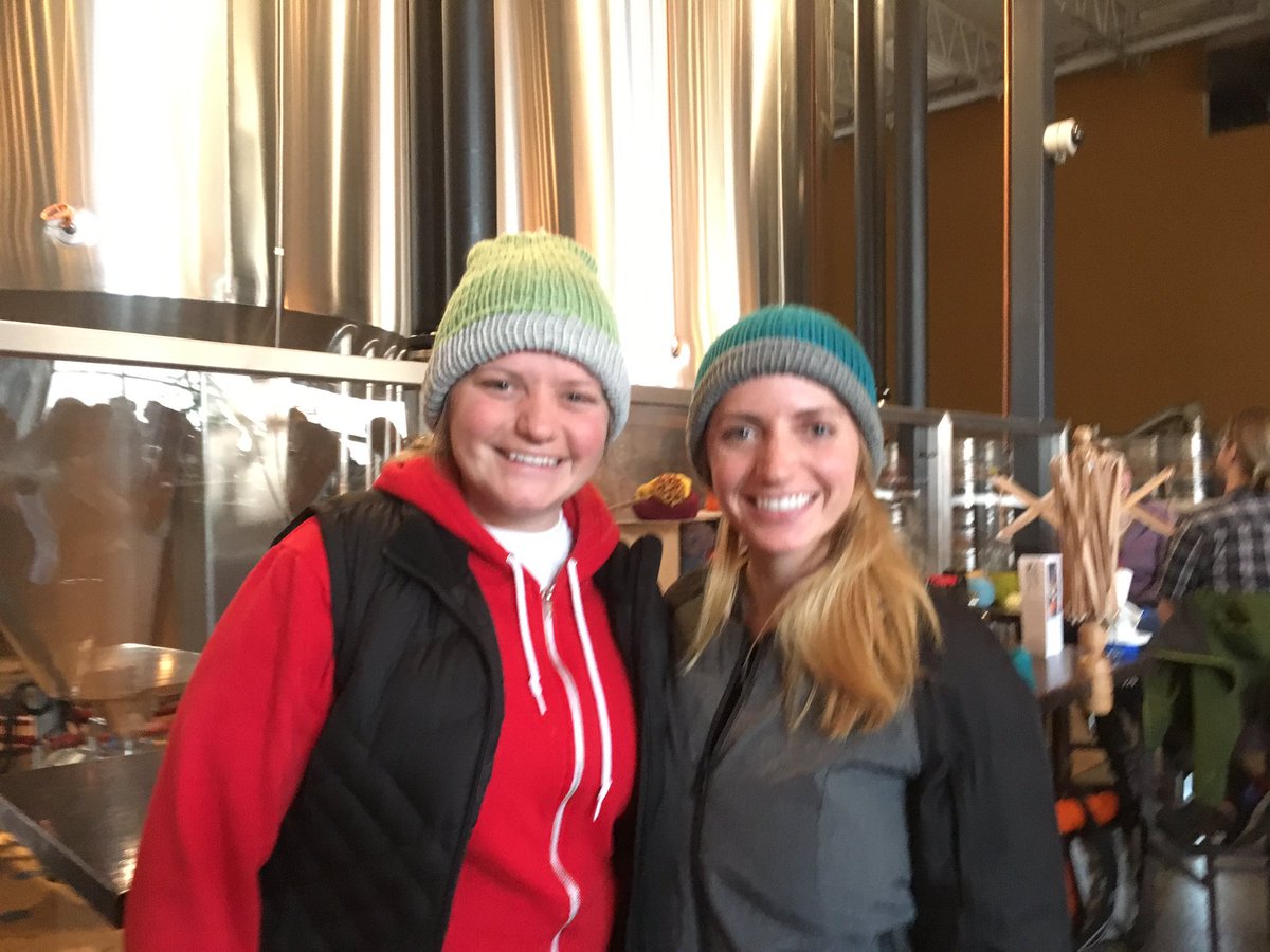 The_LadyCave's tweet photo. Machine knitted hats! Smiles all around. #GetKitLive at @UtepilsBrewing #knitting #mpls #craftbeer https://t.co/523t6zrKMc