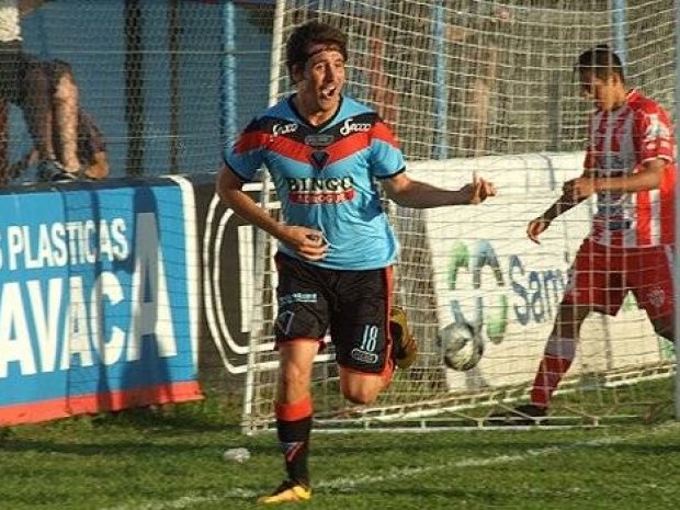 Contragolpe610's tweet photo. Al aire Javier #Grbec (@jagrbec), delantero de #BrownA y figura del equipo en @Contragolpe610 por @radio610.. Prendete hasta las 20!! https://t.co/NuHaIIIYtw