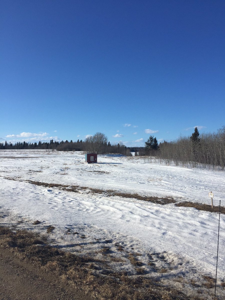 2mileTom's tweet photo. @FarmRanger82 see ya in a bit. The melt today had me a bit puckered. Gone all next week. Figured it's time to yank the shack off. #codette https://t.co/buOkfwxOEX