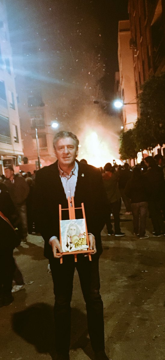 El nostre Ferranus Alcaldus, ninot indultat a la cremà de la Falla <a href="/bressoldelmoble/">Bressol del Moble</a> #Falles2017 #CompromisFaller <a href="/Ferran_Baixauli/">J. Ferran Baixauli</a>