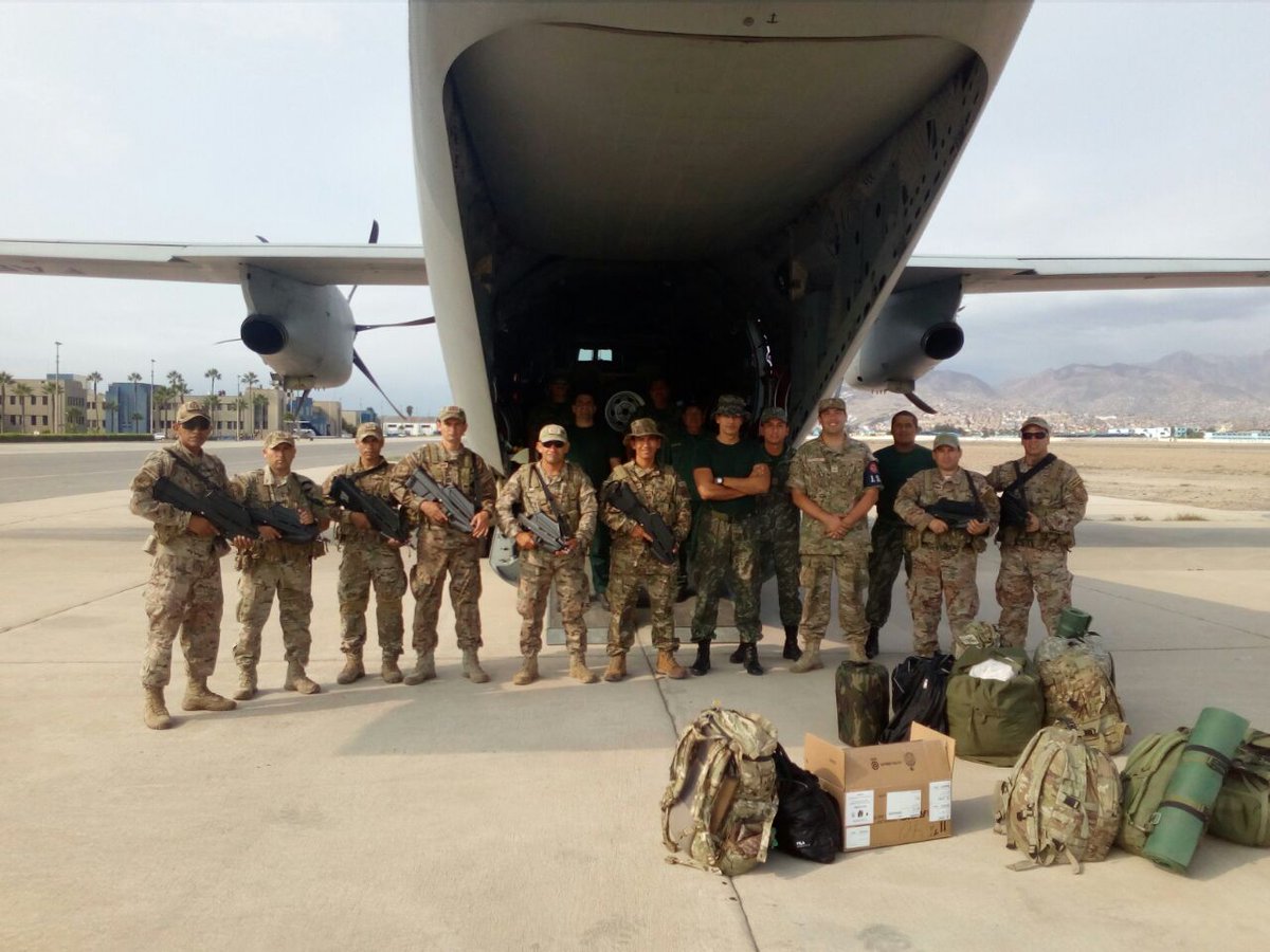 fapperu's tweet photo. #UnaSolaFuerza
Avión ✈C-27J✈ Spartan #FAP y rescatistas del #GRUFE llevan material logístico por emergencia en #Chimbote.
@MindefPeru https://t.co/XxGumzgnpL