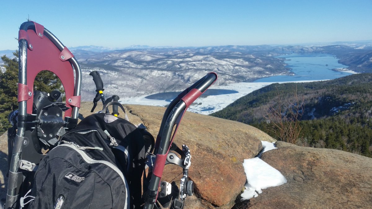 Wildeman87's tweet photo. @EASTERNMNTN Black mountain overlooking Lake George today with a sprinkle of the high peaks. #hiketheeast #getoutside #Adirondacks https://t.co/OStc1YnPOx