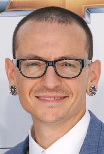 [MOMENT] Musisi Amerika Chester Bennington ultah ke-40, happy birthday  