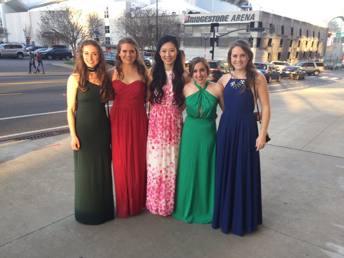 sydpayne10's tweet photo. ''Twas a Cadaver Ball to remember 💃🏼💀#medschoolprom #noscrubs #theresnoplacelikevandymed https://t.co/2dqCdTh2Ep
