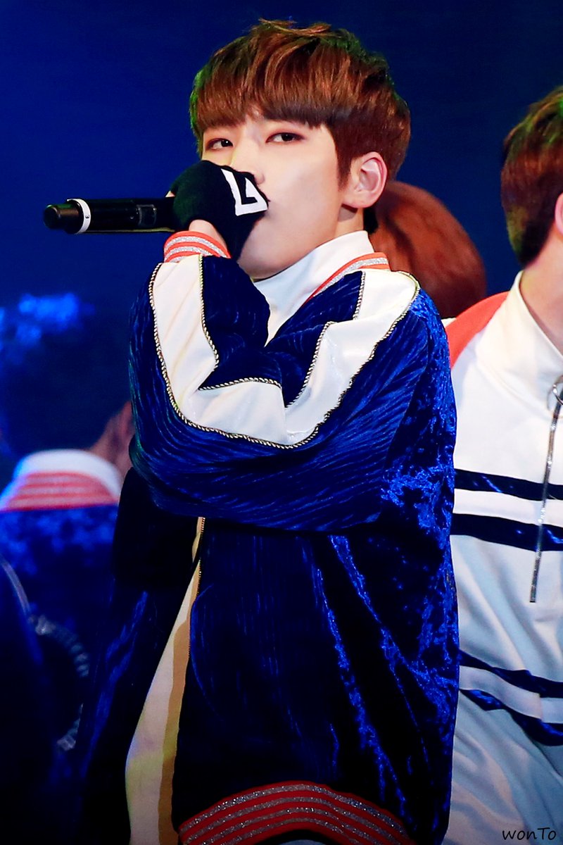 JWWBRA's tweet photo. [#HQ] 18/03/17 WONWOO @ Seoul Girls Collection  | (cr:SVT_Wonwoo_717) https://t.co/DAJaI0n5g4