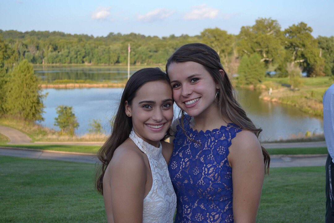 abbey_mass's tweet photo. sending my love to the birthday girl 🎊💗 thanks for being such a wonderful sca P to my VP! i love you gf, happy 18th!! 😘🎈 https://t.co/8xBewp3Yeb