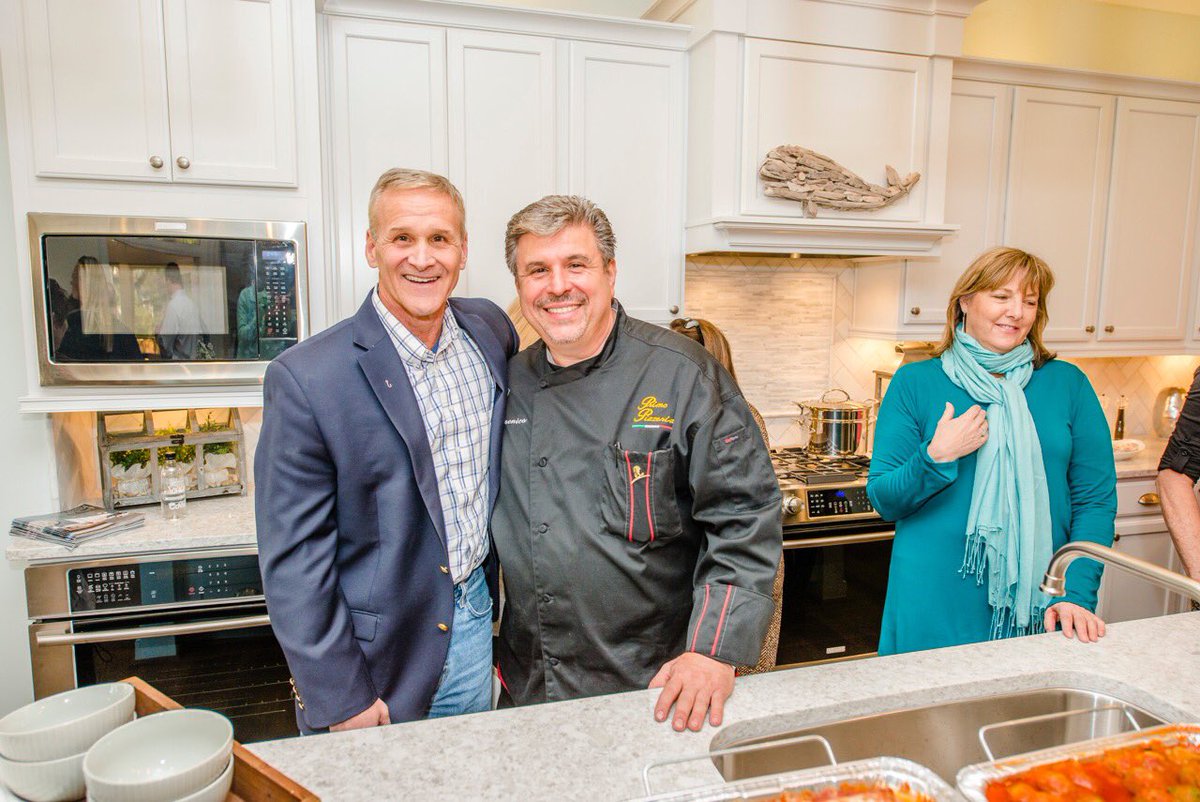 coastalvamag's tweet photo. Thank you #primopizza for making our house warming so yummy! #covaideahouse @StJudeResearch @SAlexanderHomes #23456 https://t.co/ZNR9WVpjcA