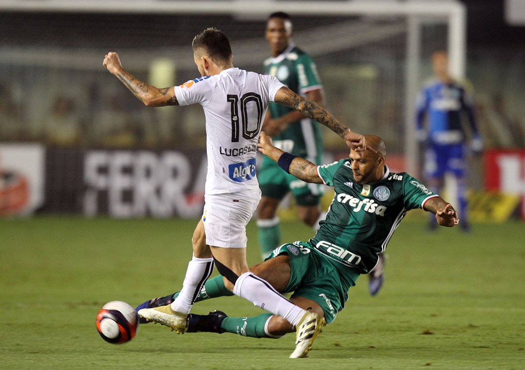 showdoesporte's tweet photo. Provocado no clássico, Felipe Melo ironiza santistas: "Nunca vi caldeirão com 8 mil pessoas" https://t.co/JTRPC8YGHJ https://t.co/FaUWpAnxMK