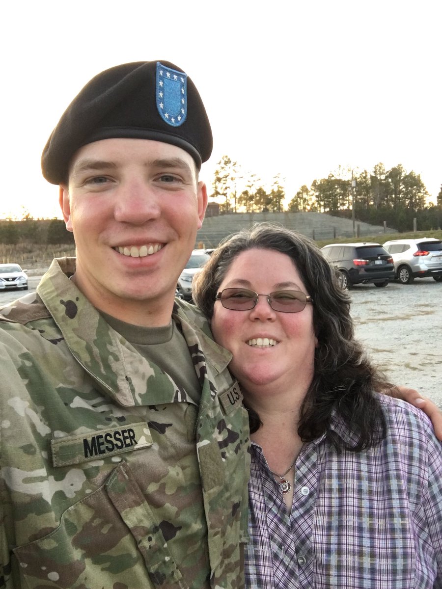 a_Messer13's tweet photo. Family weekend is a wrap - 5 more weeks to graduation #longdriveback #wortheverymile 💖🇺🇸@ThaMesser https://t.co/XteiOnXtdp