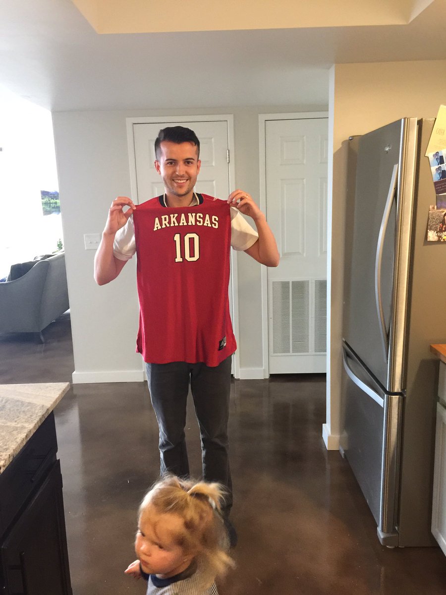 eddyekstrom's tweet photo. Channeling @RonnieBrewerJr 's spirit to help the Razorbacks get to the sweet 16. https://t.co/eQA0dcV7zr