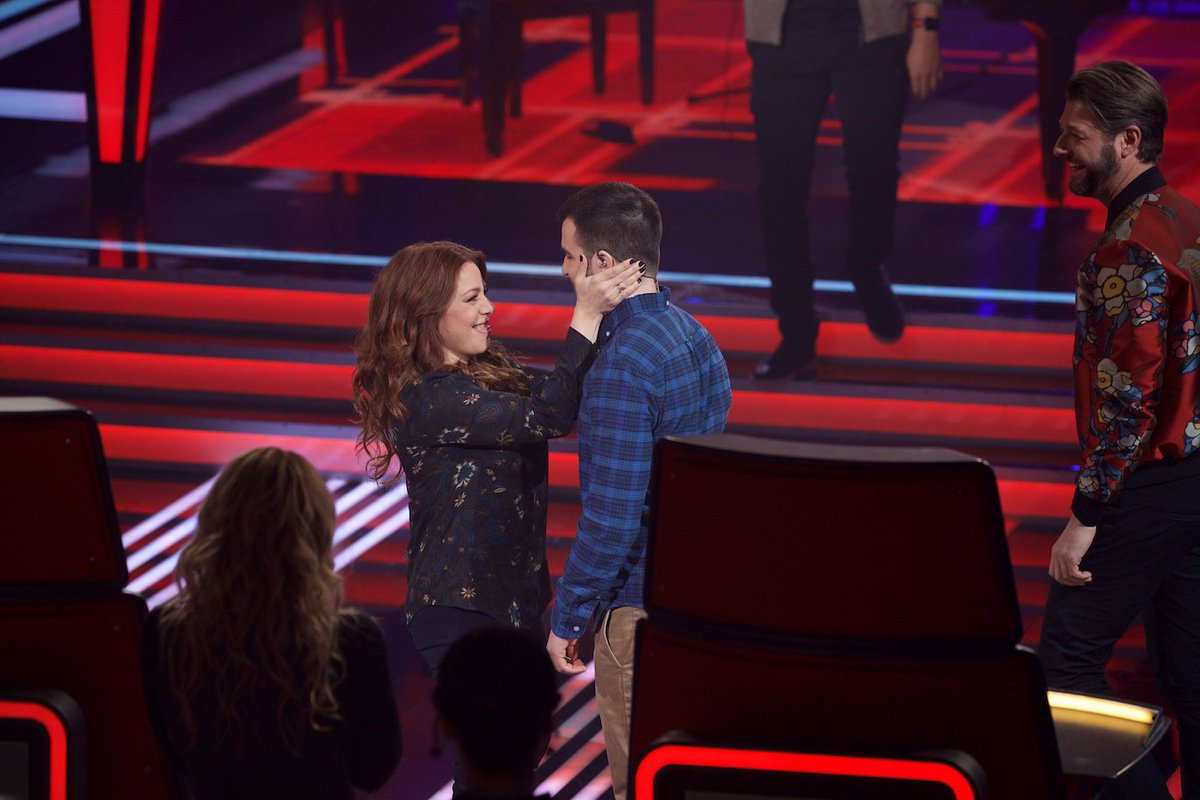 VOL! <a href="/pride_willis/">Willis Pride</a> fait son entrée dans l’#ÉquipeIsabelle au dernier moment! Bravo! On a hâte de te réentendre! 😱 #LaVoixTVA