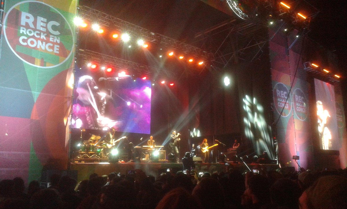 rockaxisoficial's tweet photo. Beto Cuevas presenta canciones solistas y repasa el catálogo de La Ley en @RockEnConce. https://t.co/B0INSJSVRO