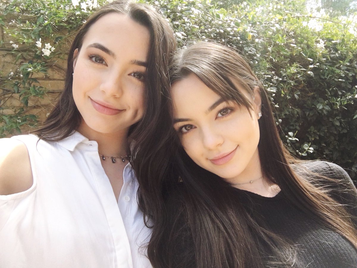 Vanessa Merrell on Twitter: "In wonderland with a person 🌸 (it's actually our backyard... but Roni is still wonderful) https://t.co/M6vOAhnMS3" / Twitter