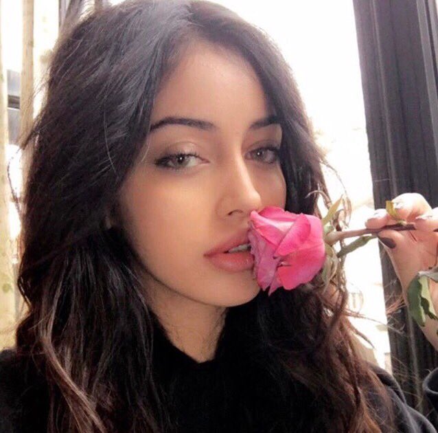 cindywtms's tweet photo. @gregwtms I look better 💁🏻 https://t.co/XACpaN6cQg