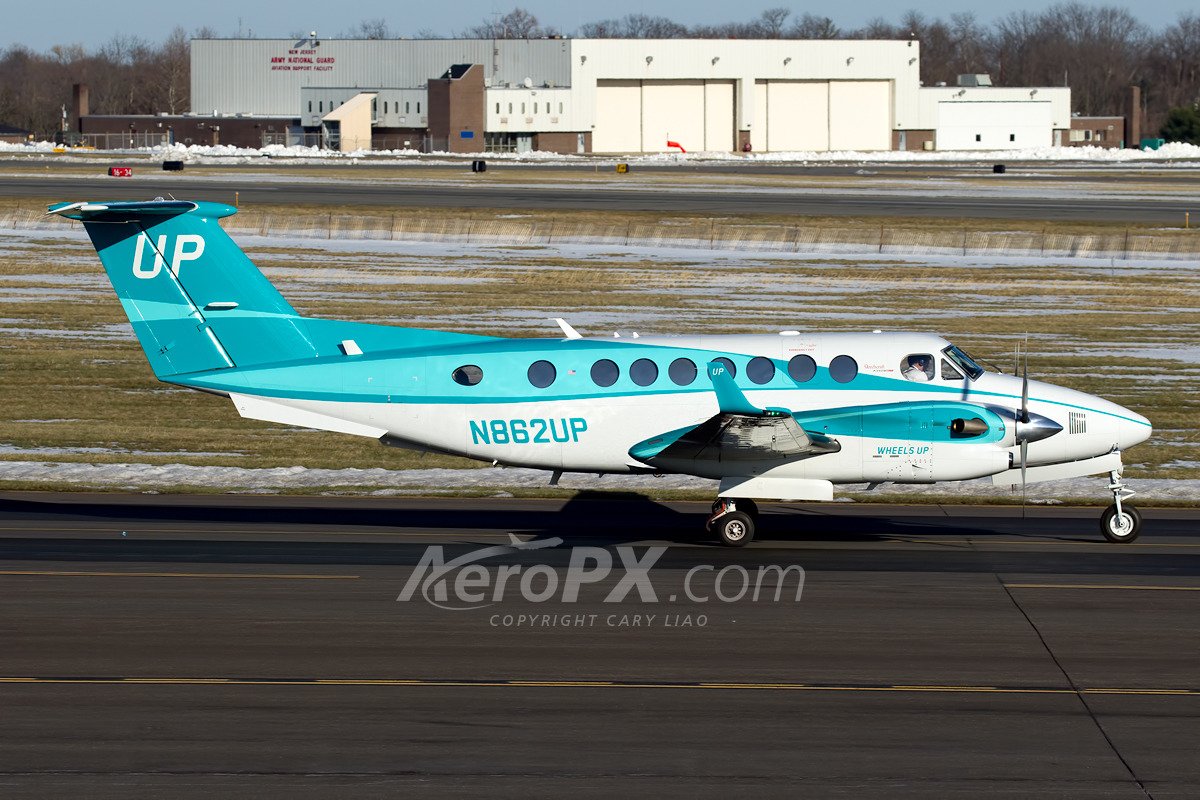 AeroPX's tweet photo. @WheelsUp's The Teal Plane, supporting ovarian cancer awareness, taxiing at TTN today #avgeek #WheelsUpCares https://t.co/Fej8Mpu9ng
