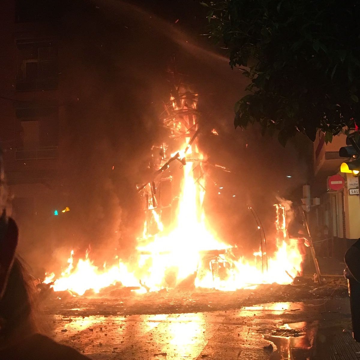 Feliç any nou valencians! Comencen les #Falles2018 🔥🔥