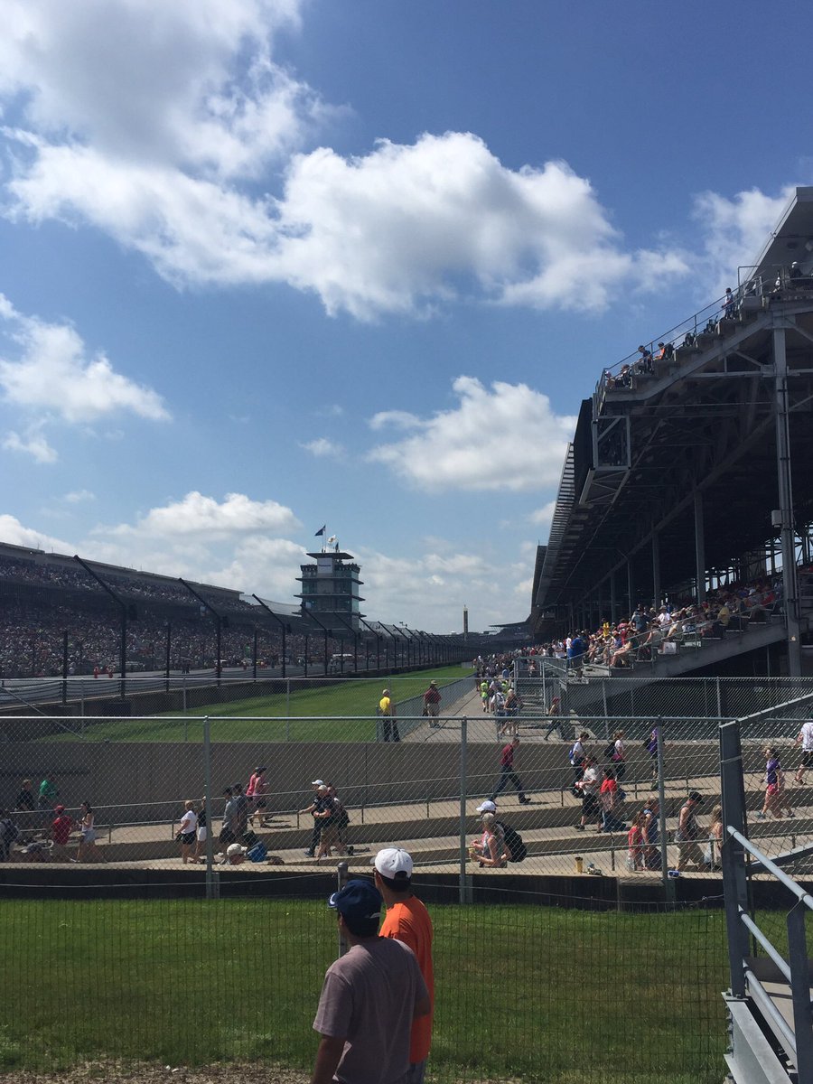 🧱🥛Drunk At Indy 🧱🥛 tweet media