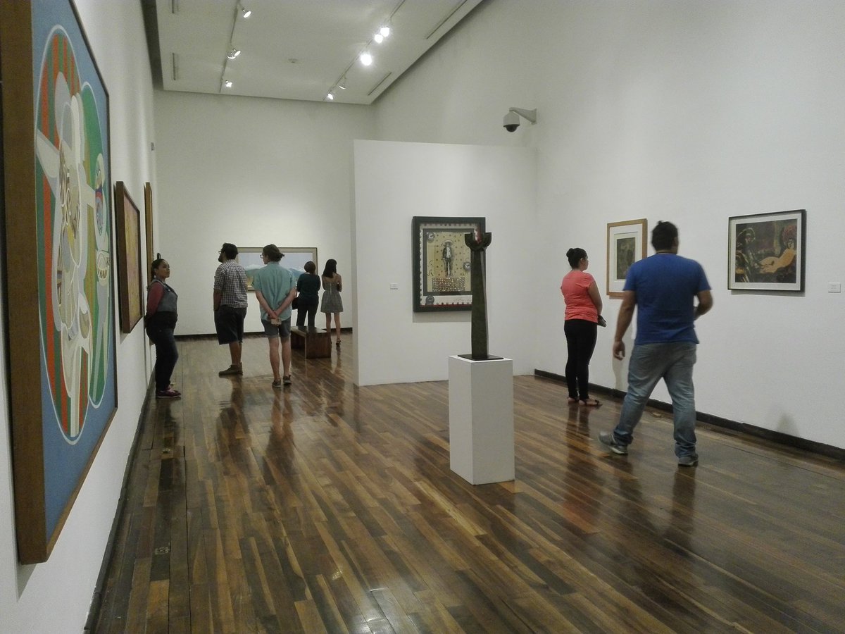 ann_romanoff's tweet photo. #DomingoDeMuseos #Lezama #Leonora #Dali #Fors #iconos #zenil #Viskin #Tamayo #CentroCulturalCabañas https://t.co/BS0O77GDQL