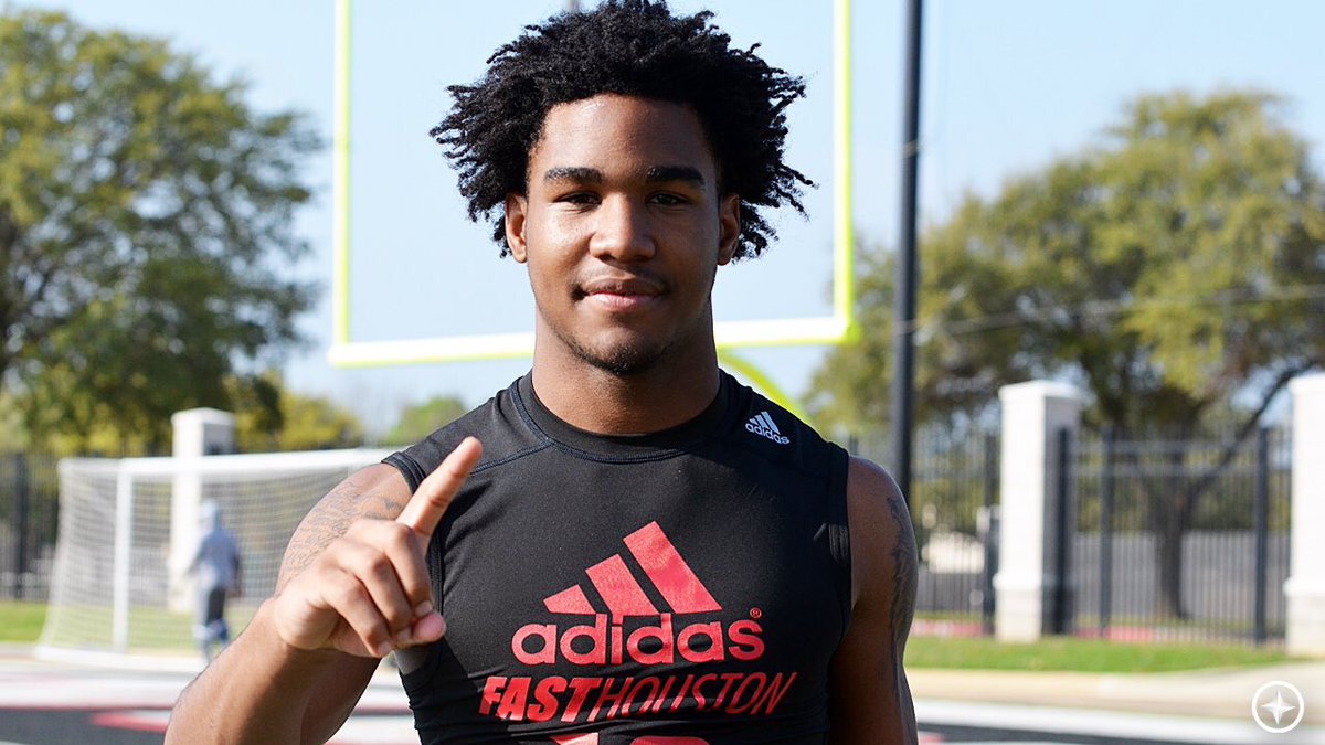 Fast7v7's tweet photo. Congratulations to our star Wr (@D1__JW) he blazed the fastest 40 time at the @AllAmericaGame camp today 4.37 laser Time #TexasSpeed💨 https://t.co/NhBLqRcSX7