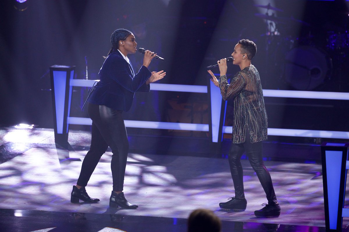 laVoixTVA's tweet photo. Elles ont vraiment réussi à réinventé la #chanson! @karimahmusik @msholmesmusic #LaVoixTVA #Duels https://t.co/qieoHFJKnk