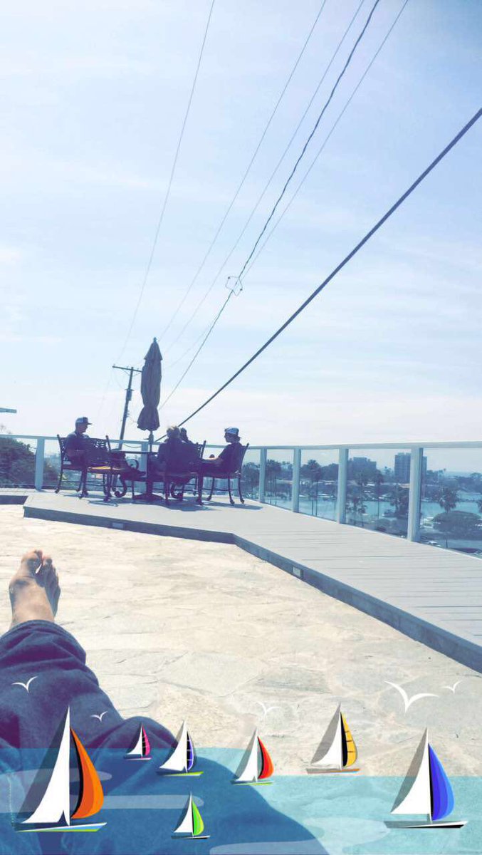 Ry_Olson432's tweet photo. Sick ass beach trip with all the homies🤙🏻 https://t.co/QL89rVEjmb