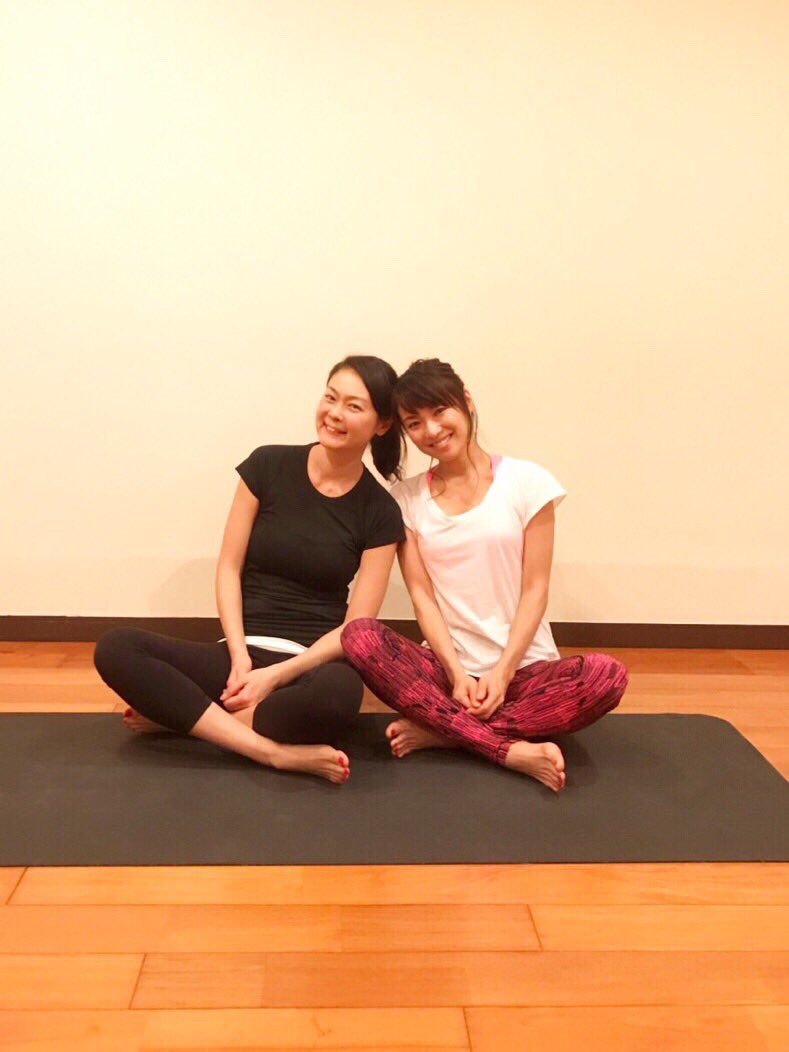 Sweetpower 公式 Pa Twitter 内山理名 本日 ヨガジャーナル 発売です 今回も見所満載 是非一度手にとって ご覧下さい W 写真は 鈴木まゆみ先生と ヨガ Sweetpower 公式 Pa Twitter 内山理名 本日 ヨガジャーナル 発売です 今回も見所満載 是非一度手にとって ご覧下さい W 写真は 鈴木まゆみ先生と ヨガ