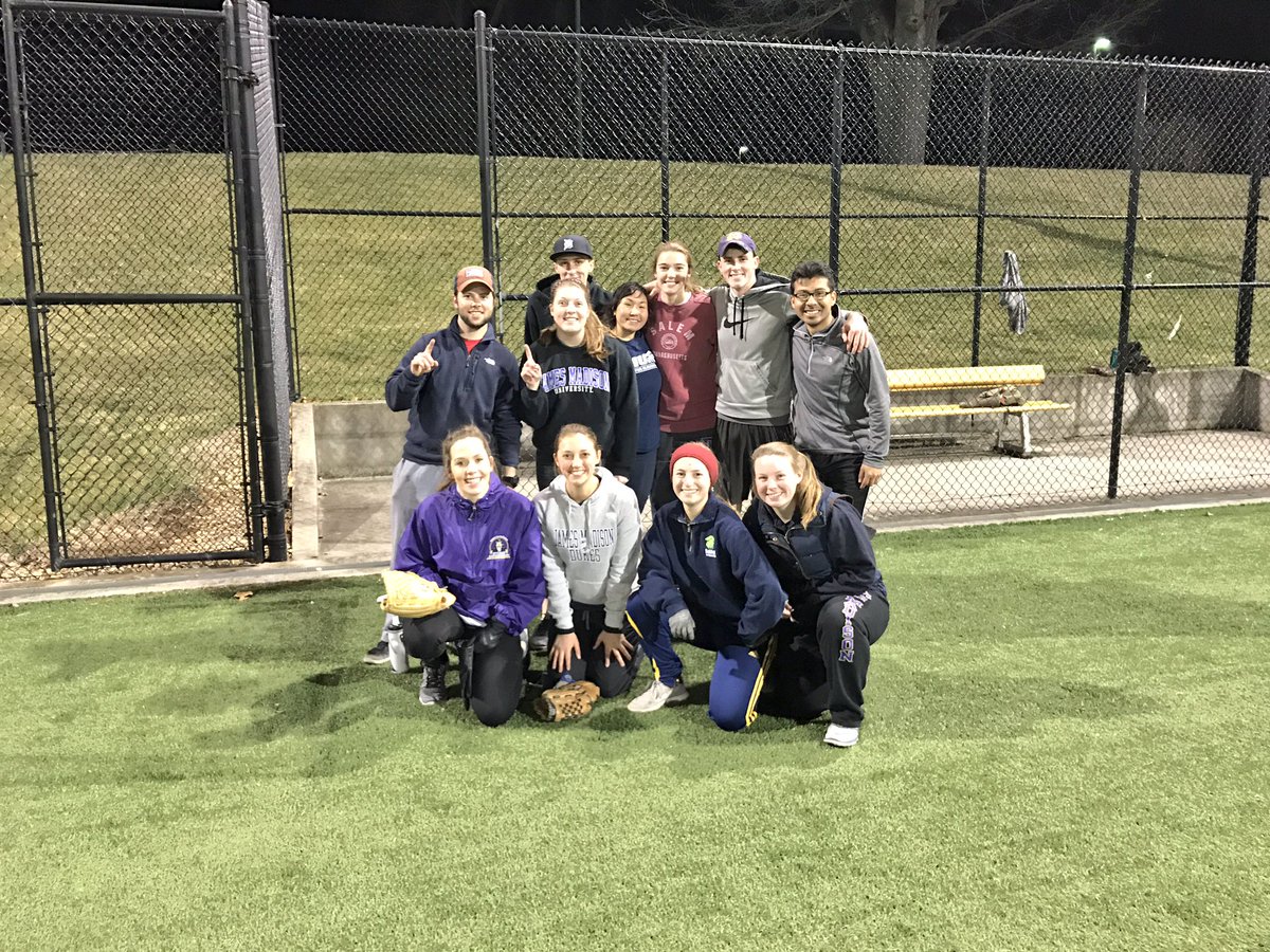 PeytonJohnsonDC's tweet photo. Fun night playing softball with @JMU_Habitat! https://t.co/CSAGE0ngn8