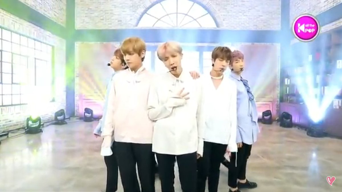 czernykim's tweet photo. BTS ; SPRING DAY 
LIVE NOW https://t.co/XX6jnxCmiq