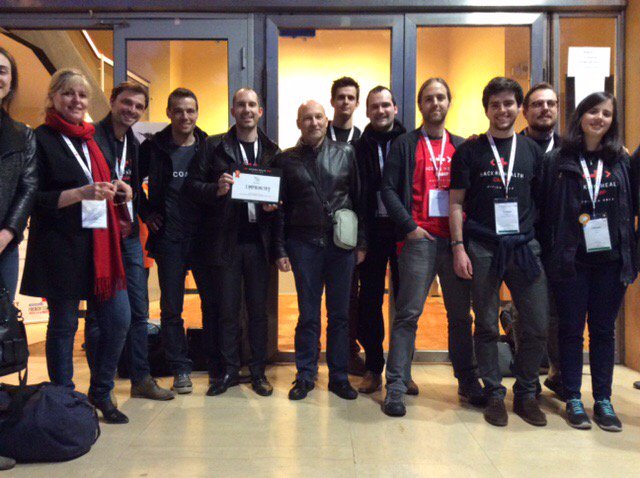 BouderbalaPat's tweet photo. #HHCamp2017 @HackingHealthEU L'équipe #lymphometry Prix @AlsaceAngels https://t.co/LGQxihP0V8