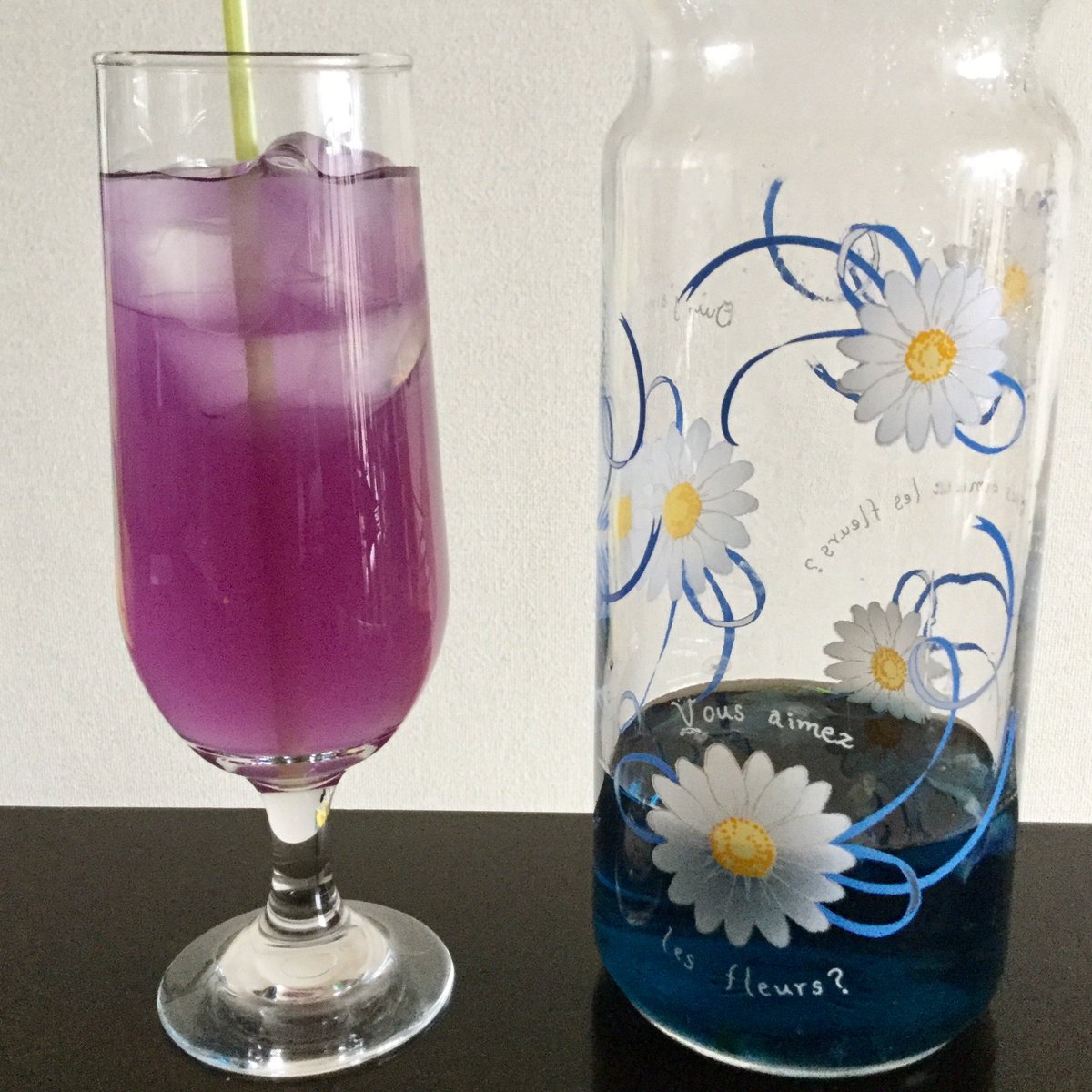 バタフライピー（アンチャン茶/蝶豆花）の、色が変わる魔法ドリンク