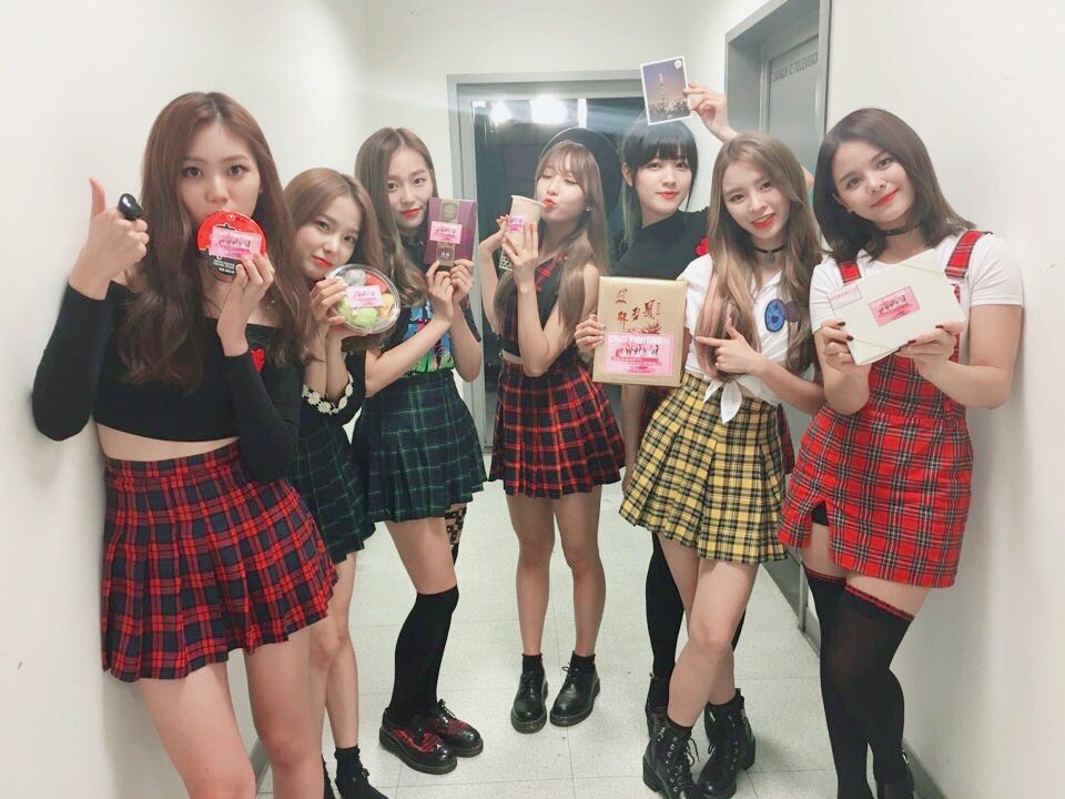 boalove0225's tweet photo. 1日遅れちゃったけど、CLC2周年おめでとう🎉🎂
CLC見てるとめっちゃ元気でます。
これからも大好きなグループです(^^)
来日も…!カムバも…!待ってるよ✨
#2YearsWithCLC https://t.co/MQUkpuK14A