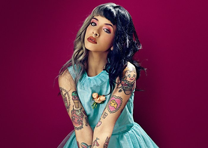 qdng's tweet photo. Tem música inédita da Melanie Martinez rolando na rede. Ouça “Next Time It Rains”! https://t.co/PjbZoA18OP https://t.co/9VMw4uIn8c