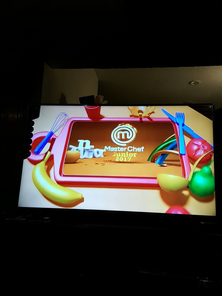 Rocio_rt16's tweet photo. #coders #codersboys Ya empezó @MasterChefMx cambienle a @Azteca .  Los amo @CD9 y @JosDice #mireydecanela #CD9EnMasterChef . https://t.co/sOmePEXc0W