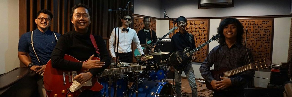 StudioRockstar's tweet image. monggo mampir.. 😊 m.youtube.com/channel/UC2qK6… …