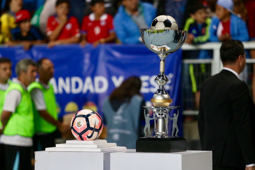Unicanal's tweet photo. ¡Brasil campeón del Sudamericano Sub 17 Chile 2017! Suma su título número 12 en esta categoría #Sub17Py https://t.co/Iy21L8qjbl