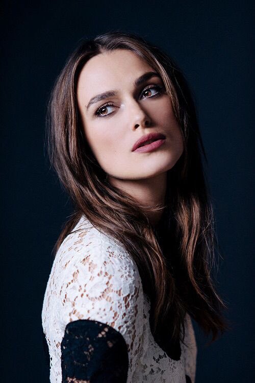 CapsizedJane's tweet image. •With my heart, in your hands,
Closing your grip.
I'm so afraid that you'll leave me cold.
With my heart, in your hands,
Closing your grip.•