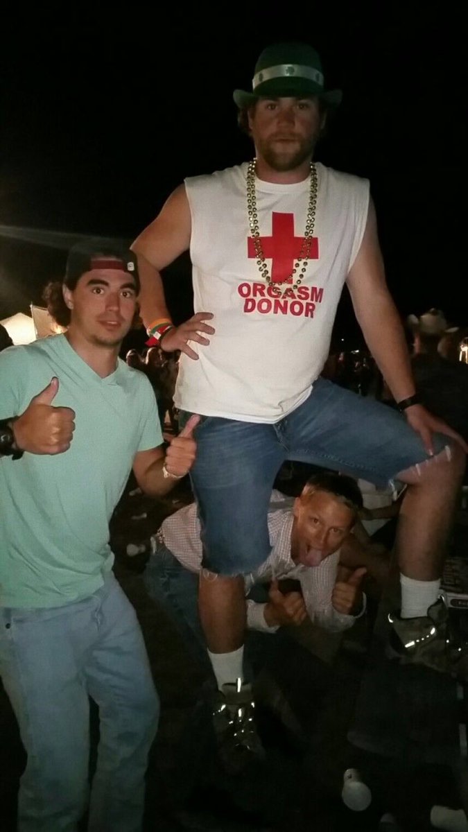 t_fish14's tweet photo. Spring break was a blast. Spent it listening to awesome music, with some good friends and having a damn great time. #RioFrioFest #FishFisher https://t.co/wO7oYjSjKT