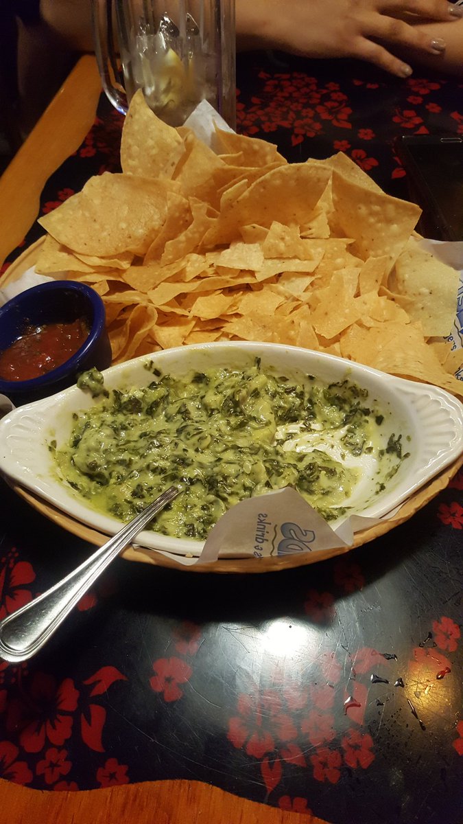 macerrr's tweet photo. Ucla won and the food was bomb! Beer too! #foodporn #tipsymacer https://t.co/TQzcefa0ss
