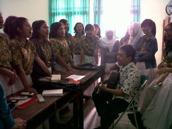 Monggo yg membutuhkan pelatih Solo Vocal, Paduan Suara, Vocal Group
WA : 081326020586 <a href="/cah_kedungmundu/">cah_kedungmundu</a> <a href="/Kec_Tembalang/">­­­Kecamatan Tembalang</a>