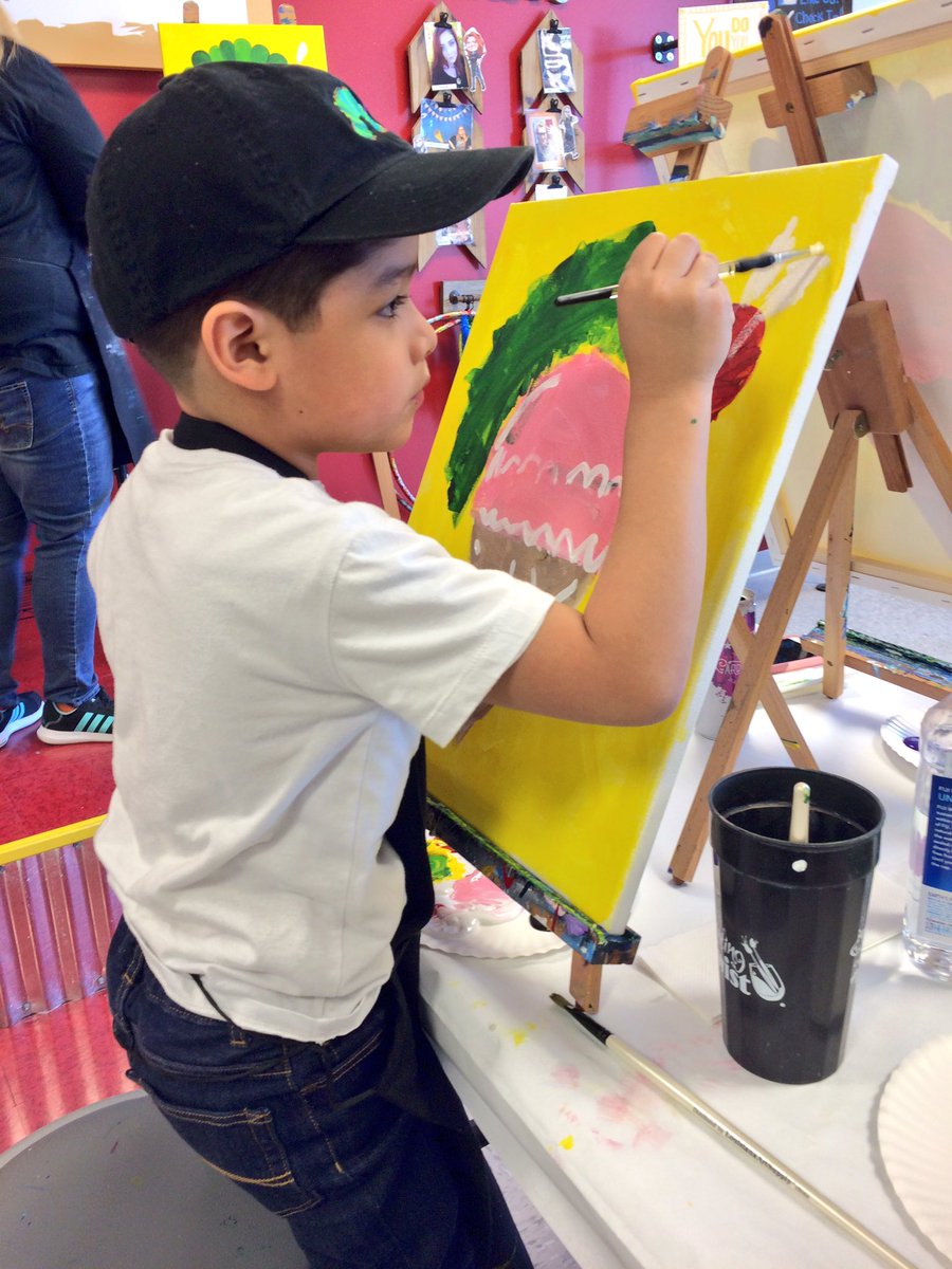 _mayrazed's tweet photo. Aidan was very concentrated & made a paint "rainbow" on his brushπ¨ #VHCDay #TheVeryHungryCaterpillar #EricCarle #TheWorldofEricCarle #OOPfan https://t.co/auXVLTSsgi