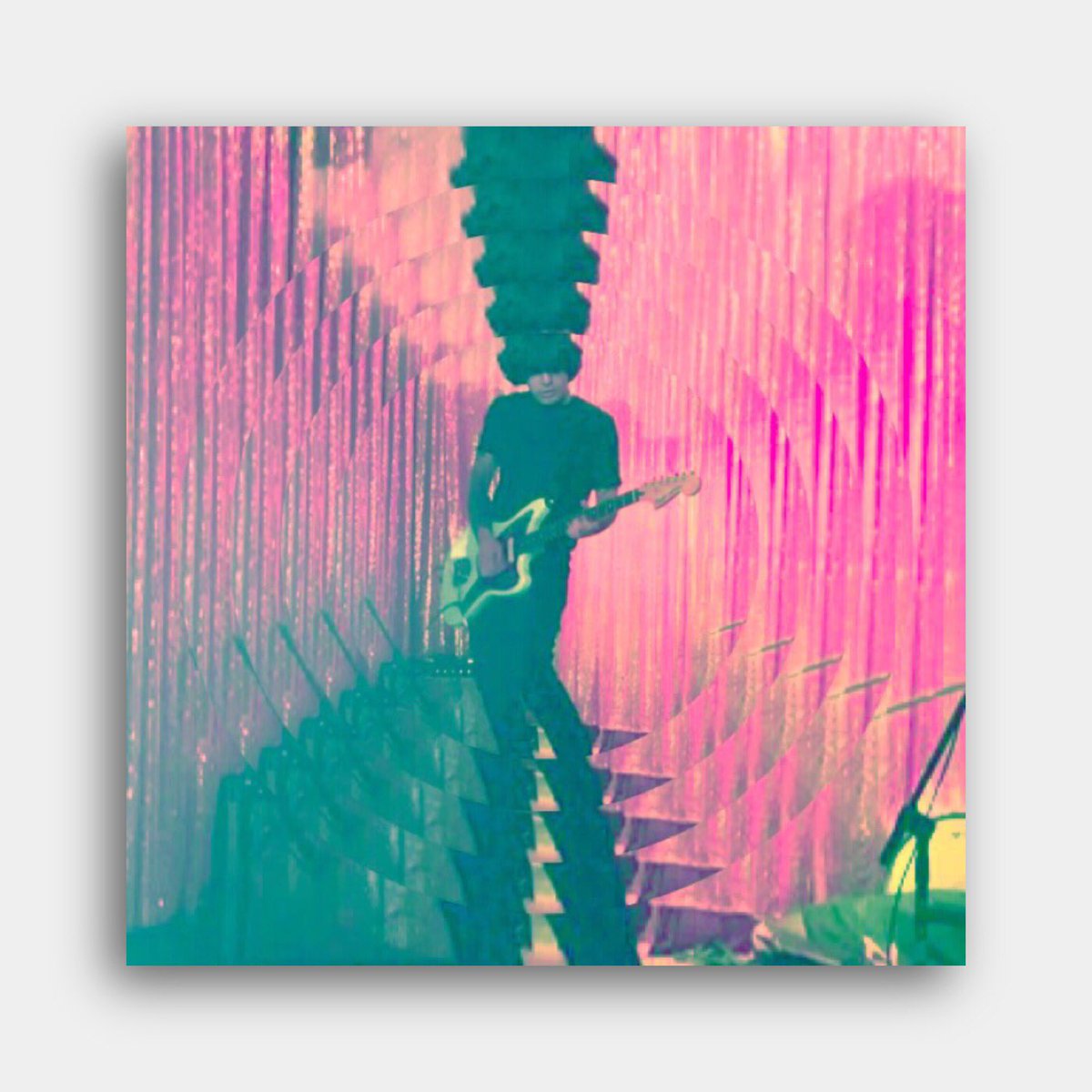 Kyotolofi's tweet photo. Monday @ 1AM, we close the house @crownandharp with #garrettphelps #ThePsychiatricMetaphors #TheOffWhite. https://t.co/f667sbdnfK
