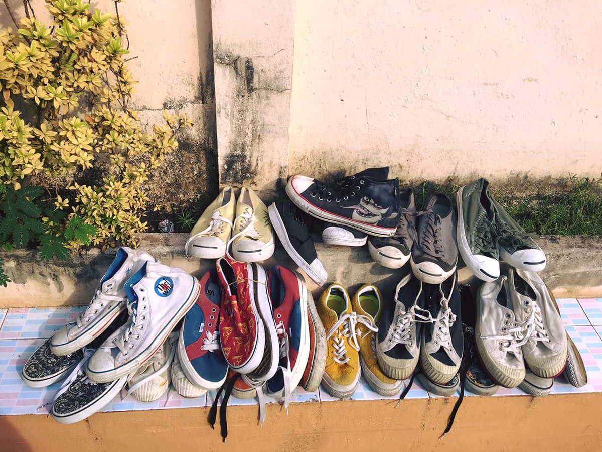TeenSneaker's tweet photo. สินค้ามาใหม่ https://t.co/9Tgb62BoiK https://t.co/sGIClFl3PU
