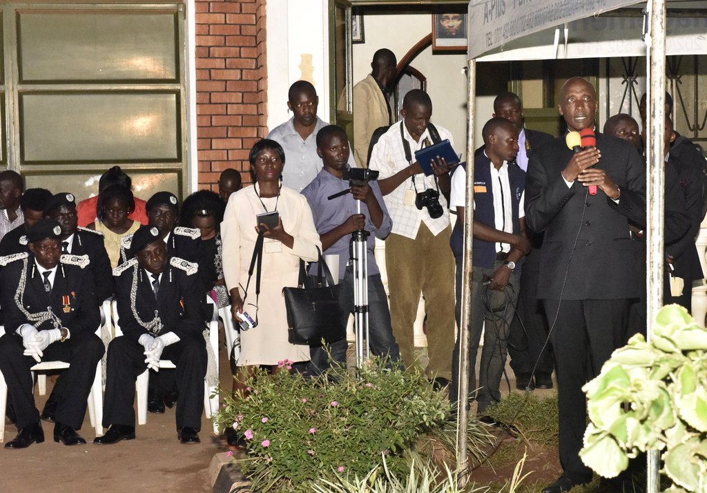 KagutaMuseveni's tweet photo. This has undermined our strong relations  with wanainchi who now don't want to work with security organs. If you don't stop, I will act. https://t.co/rtHGIZDKr5